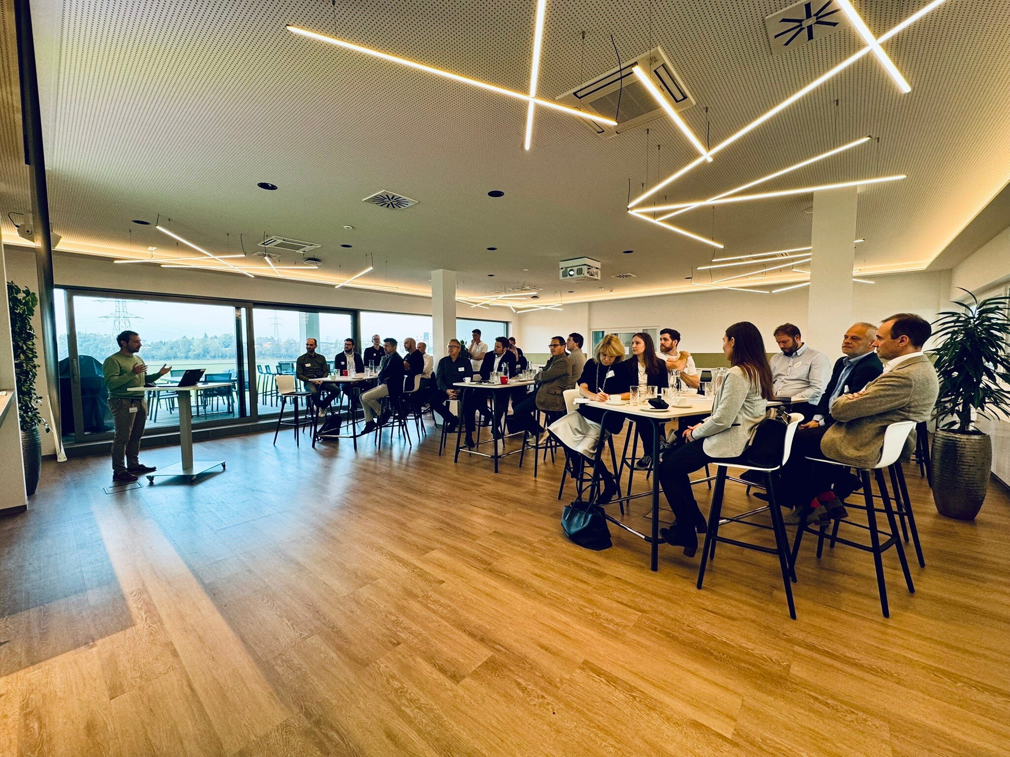 2410_RoundTable_DataGovernance